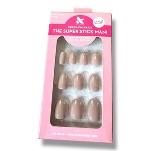 Olive & June Press-On Extra Short Nails in Nude Pink